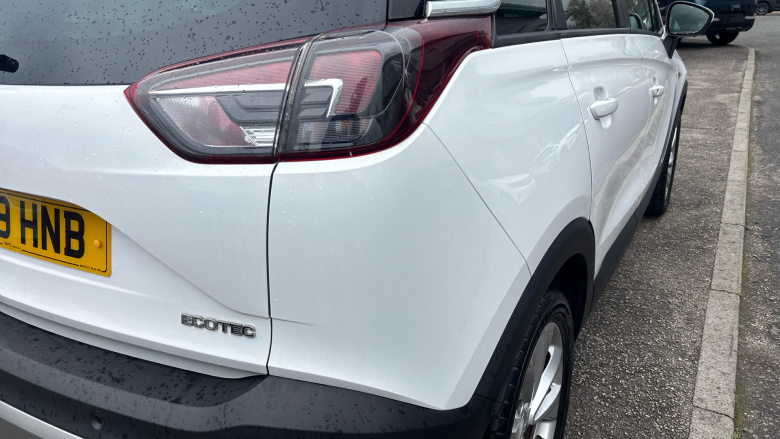 Vauxhall Crossland X 1.2T ecoTec [110] Tech Line Nav 5dr [6 Spd] [S/S] Petrol Hatchback